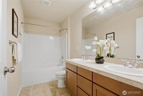 7326 NE 201st Place Kenmore WA 98028