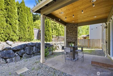 7326 NE 201st Place Kenmore WA 98028