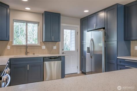 634 Island Circle SE Ocean Shores WA 98569