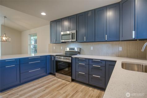 634 Island Circle SE Ocean Shores WA 98569