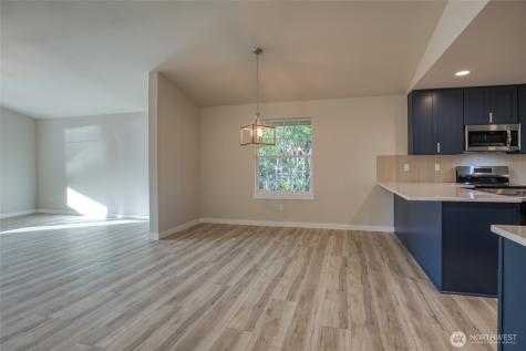 634 Island Circle SE Ocean Shores WA 98569