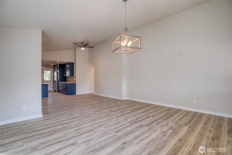 634 Island Circle SE Ocean Shores WA 98569