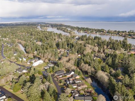 634 Island Circle SE Ocean Shores WA 98569