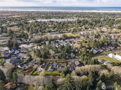 634 Island Circle SE Ocean Shores WA 98569