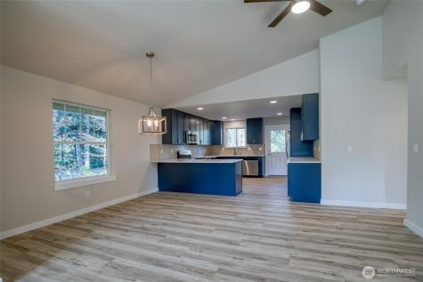 634 Island Circle SE Ocean Shores WA 98569