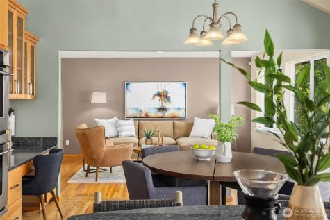 7929 SE 37th Street Mercer Island WA 98040