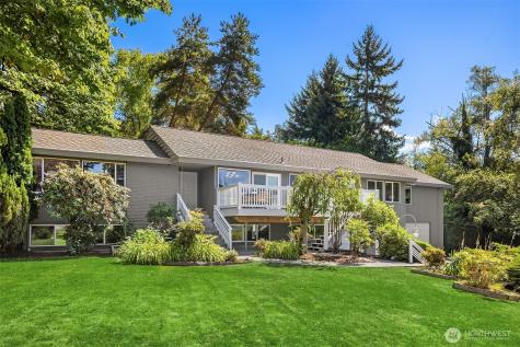 7929 SE 37th Street Mercer Island WA 98040