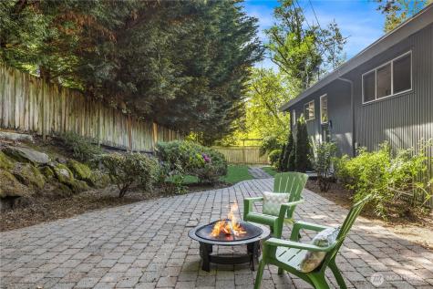 7929 SE 37th Street Mercer Island WA 98040