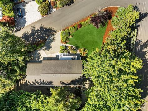 7929 SE 37th Street Mercer Island WA 98040
