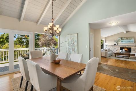 7929 SE 37th Street Mercer Island WA 98040