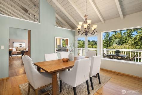 7929 SE 37th Street Mercer Island WA 98040