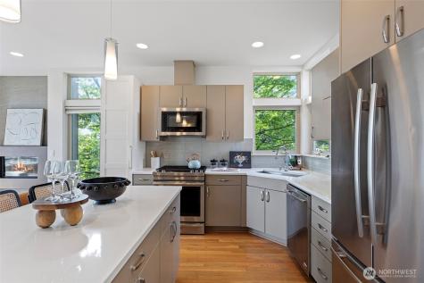 1700 E Marion Street Seattle WA 98122