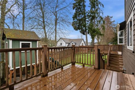 19855 Stavanger Loop NE Poulsbo WA 98370