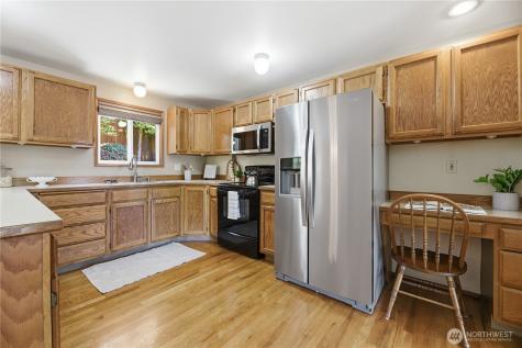 722 47th Street SE Auburn WA 98092