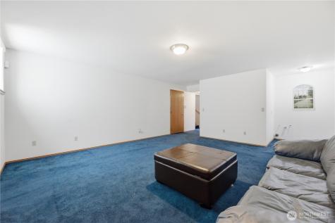 722 47th Street SE Auburn WA 98092