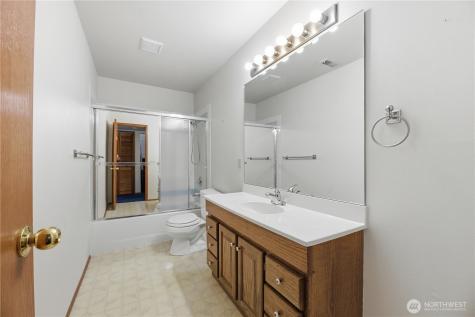 722 47th Street SE Auburn WA 98092