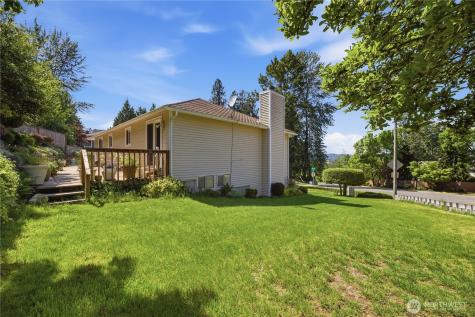722 47th Street SE Auburn WA 98092