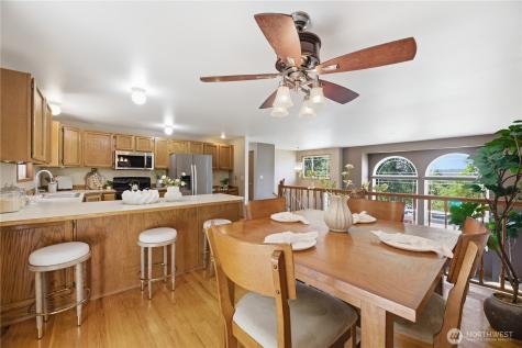 722 47th Street SE Auburn WA 98092