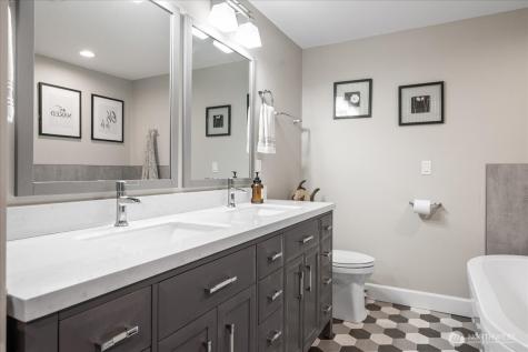 8310 NE 71st Street Vancouver WA 98662