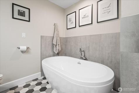 8310 NE 71st Street Vancouver WA 98662