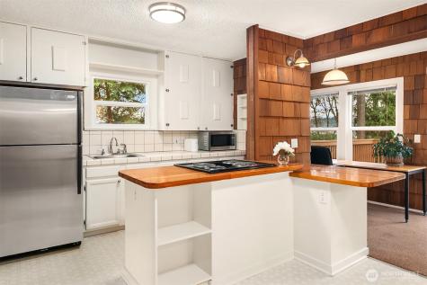 18023 62nd Avenue NE Kenmore WA 98028