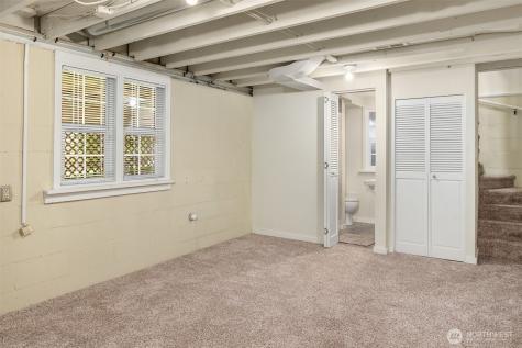 18023 62nd Avenue NE Kenmore WA 98028