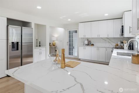 9812 59th Avenue S Seattle WA 98118