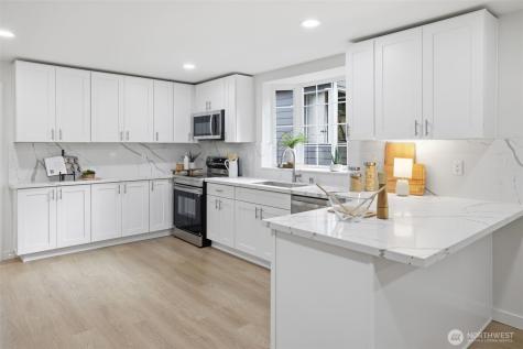 9812 59th Avenue S Seattle WA 98118