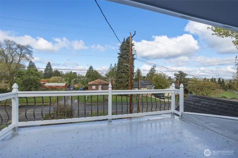 9812 59th Avenue S Seattle WA 98118