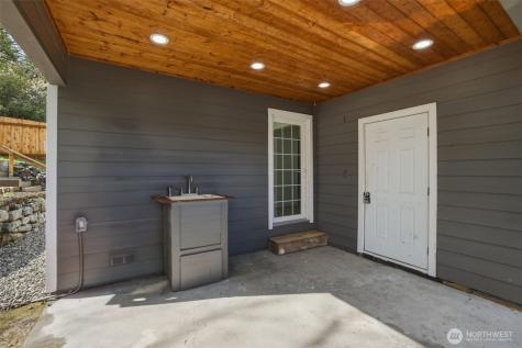 9812 59th Avenue S Seattle WA 98118