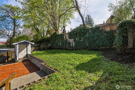 9812 59th Avenue S Seattle WA 98118
