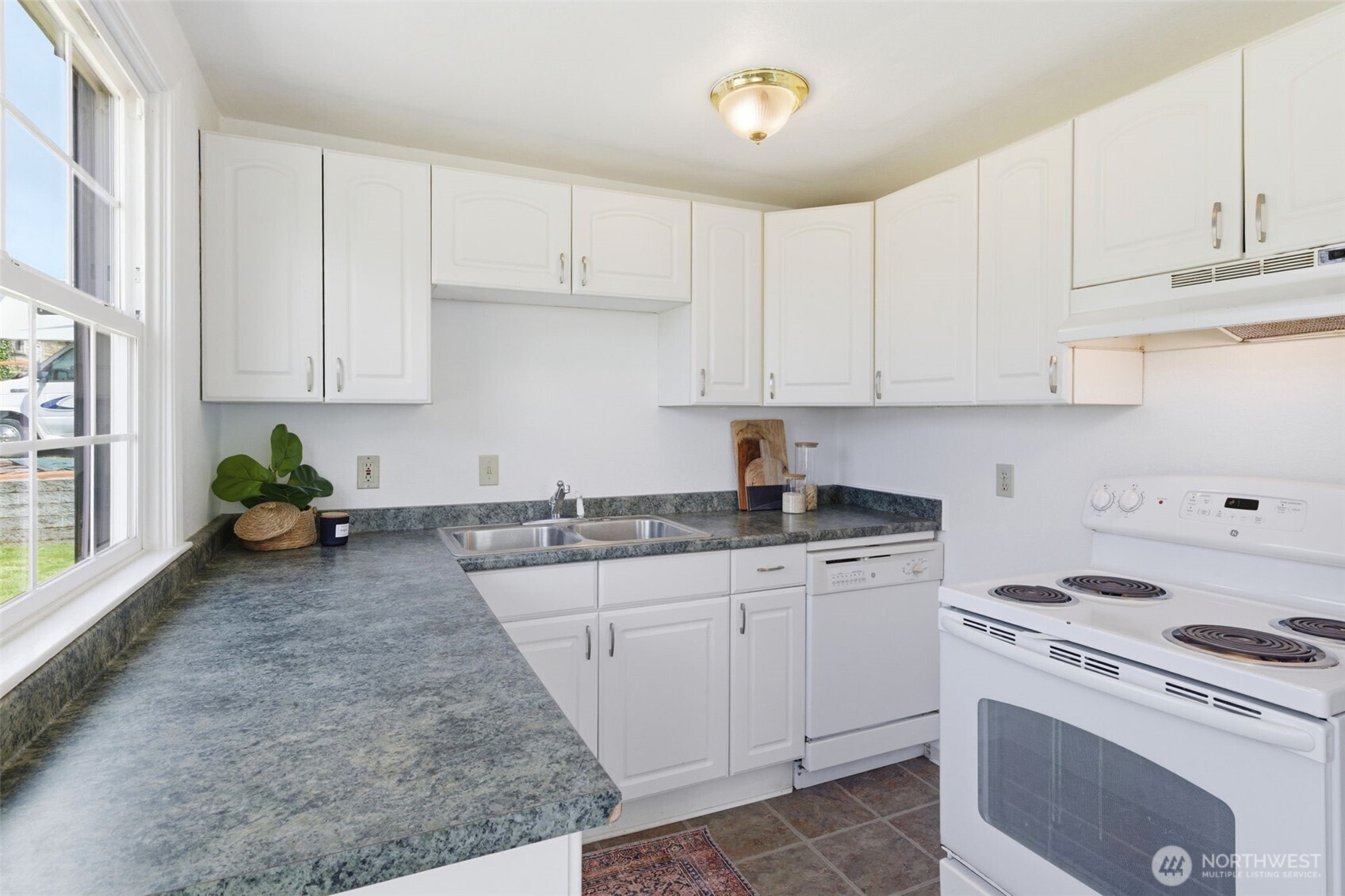 7306 S 115th Street Seattle WA 98178