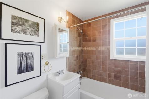 7306 S 115th Street Seattle WA 98178