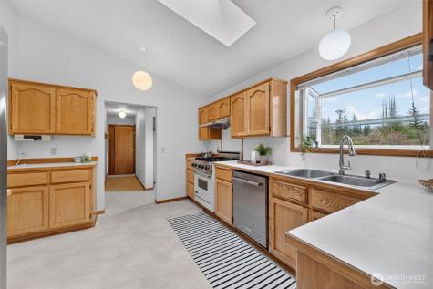 5581 Mission Road Bellingham WA 98226