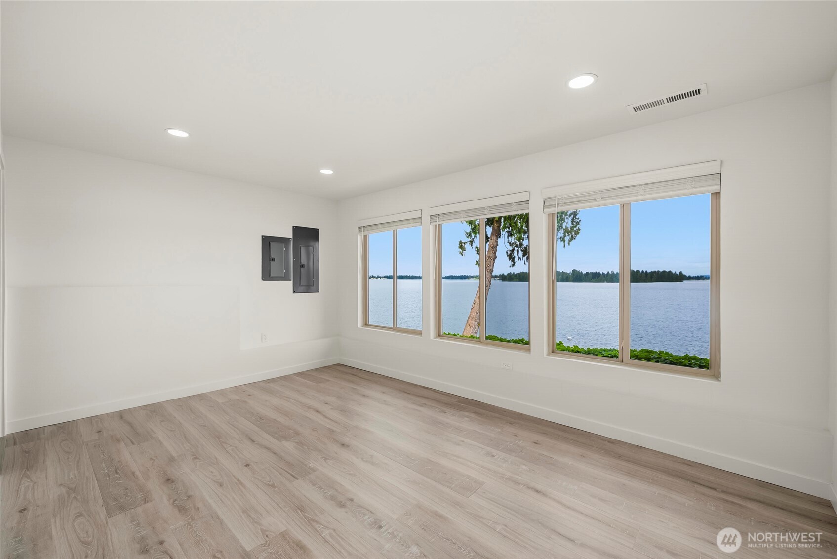 4905 Jenks Point Way E Lake Tapps WA 98391