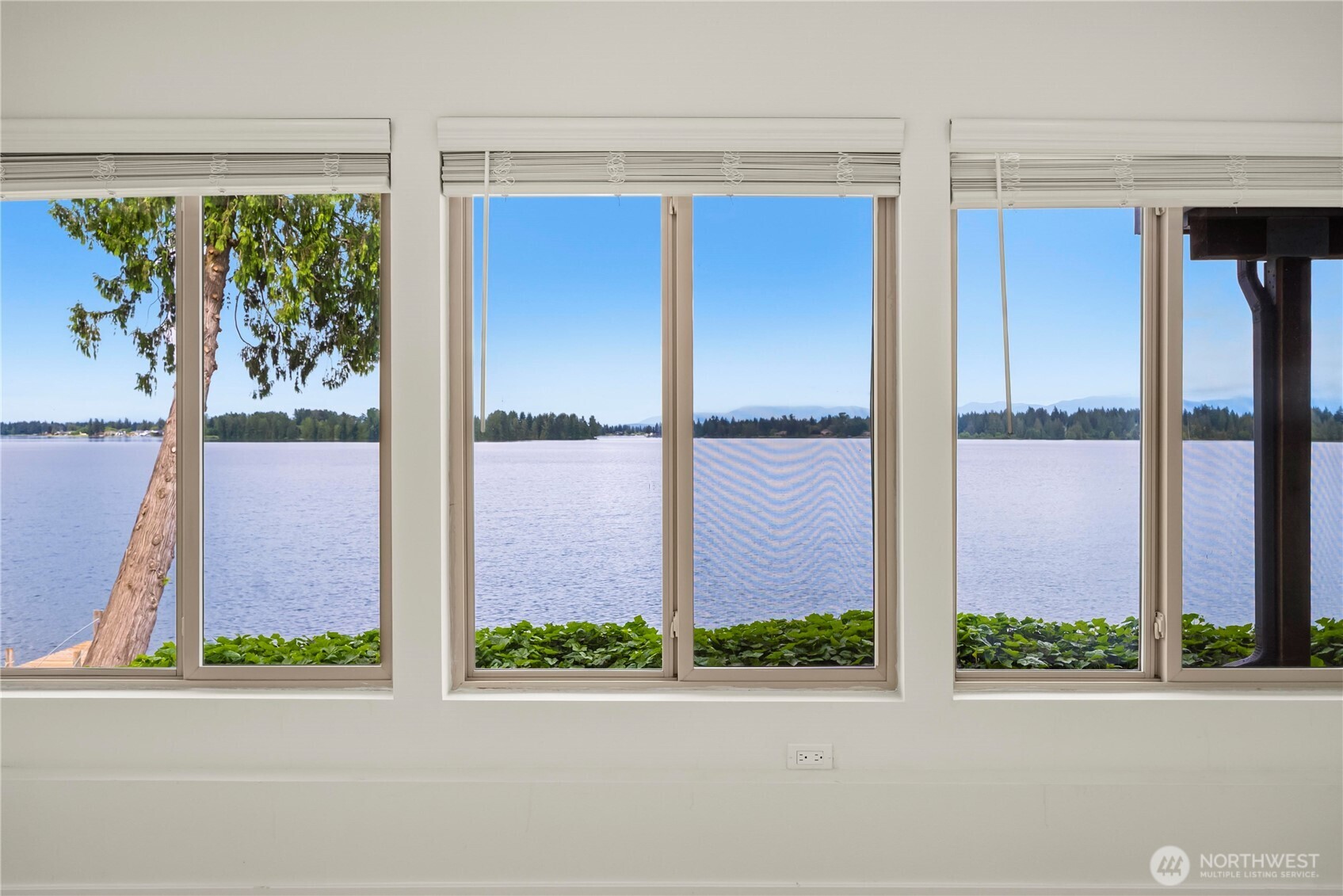 4905 Jenks Point Way E Lake Tapps WA 98391
