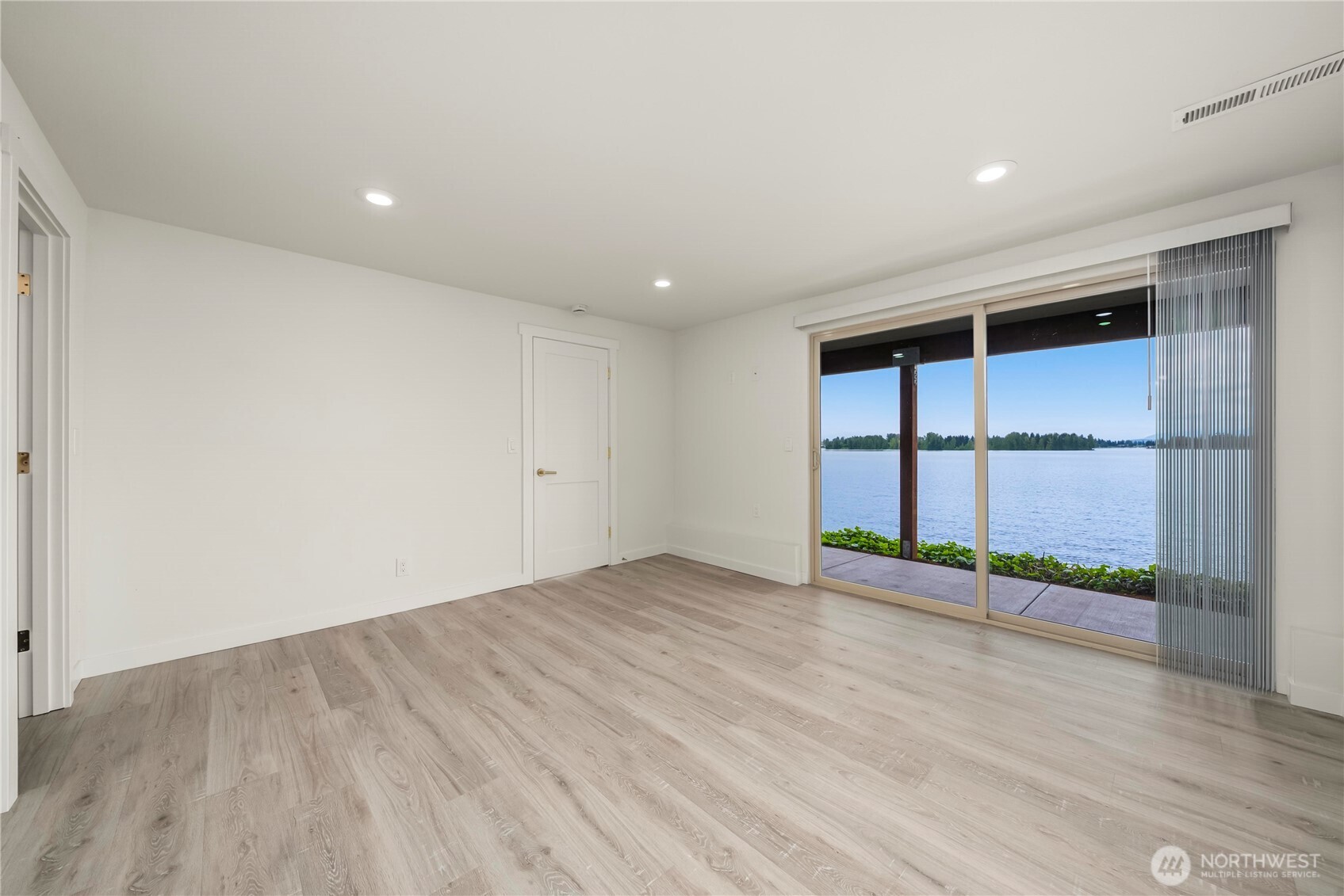 4905 Jenks Point Way E Lake Tapps WA 98391