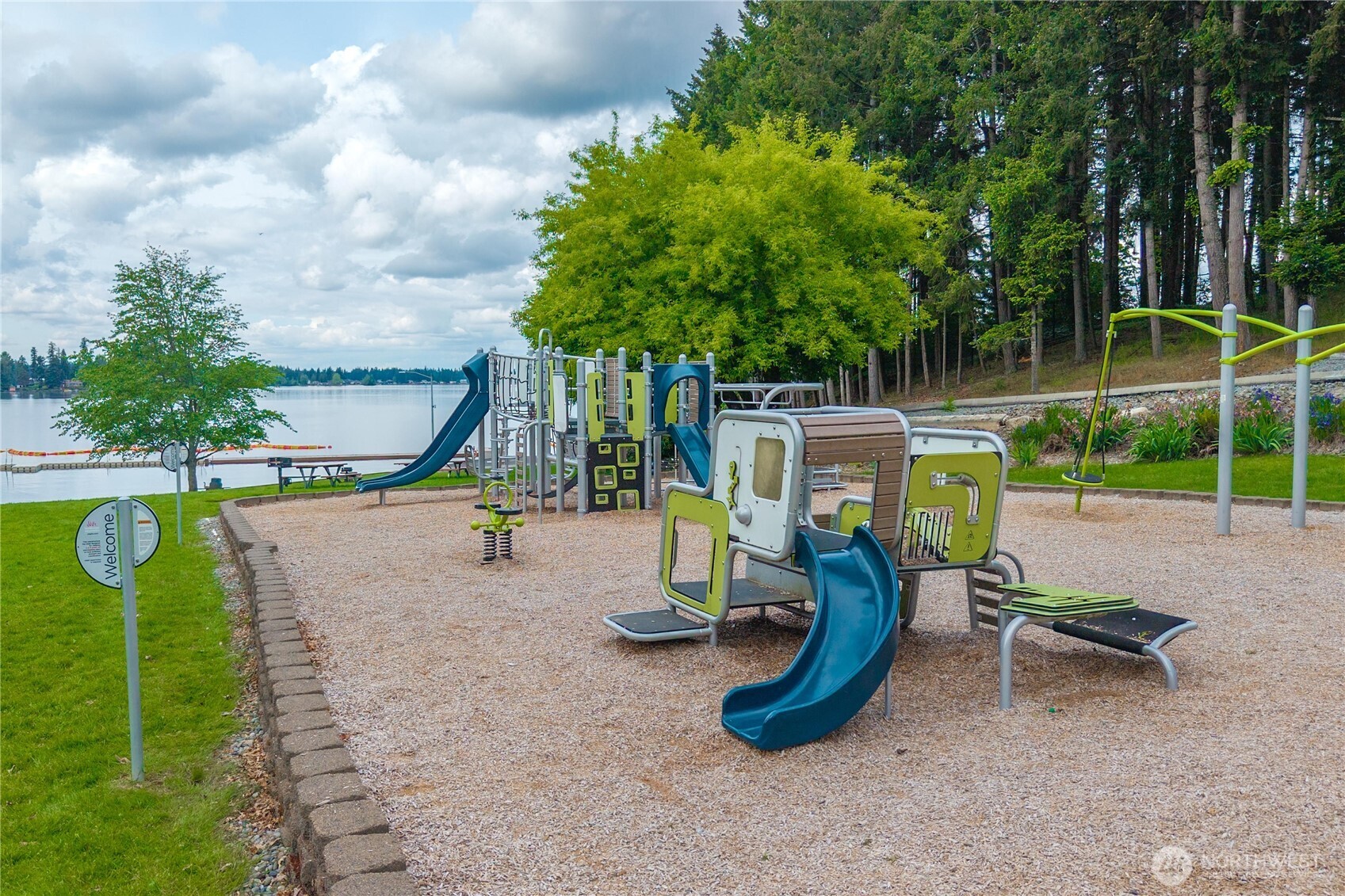 4905 Jenks Point Way E Lake Tapps WA 98391