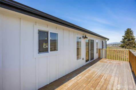 3063 Conarty Road Malaga WA 98828