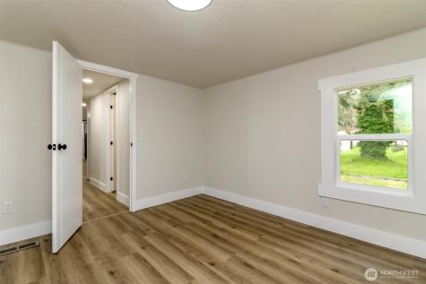 8915 226th Graham WA 98338