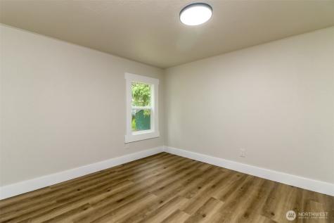 8915 226th Graham WA 98338