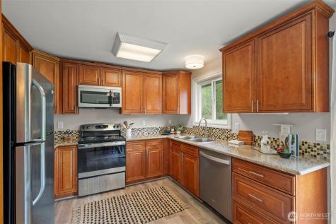 16642 184th Avenue SE Renton WA 98058