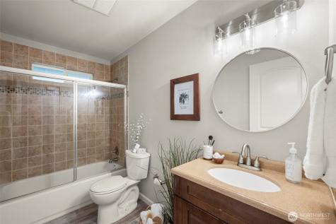 16642 184th Avenue SE Renton WA 98058