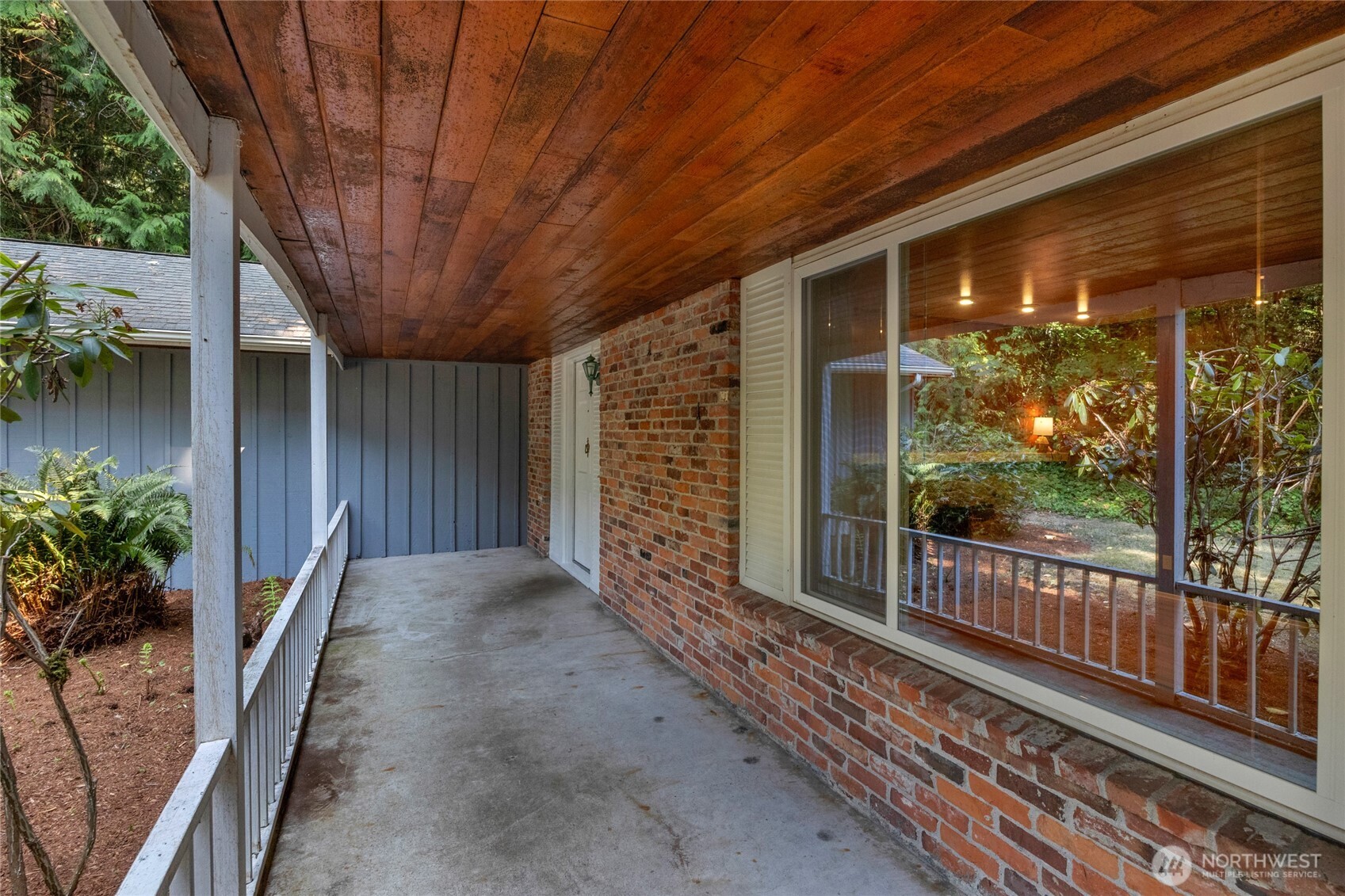 19331 37th Avenue NE Lake Forest Park WA 98155