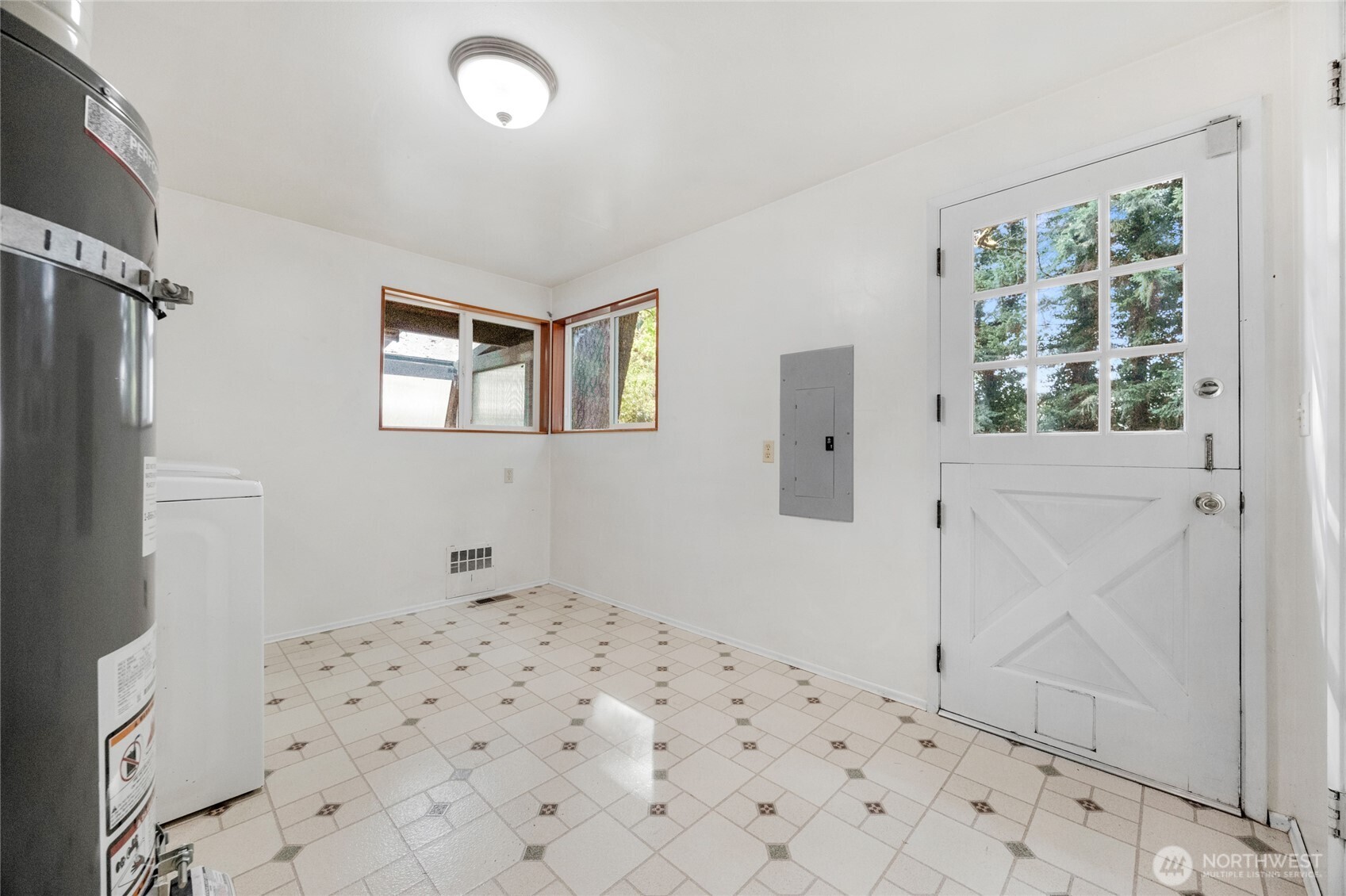 19331 37th Avenue NE Lake Forest Park WA 98155