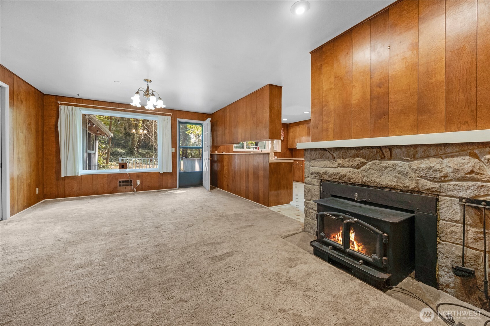 19331 37th Avenue NE Lake Forest Park WA 98155