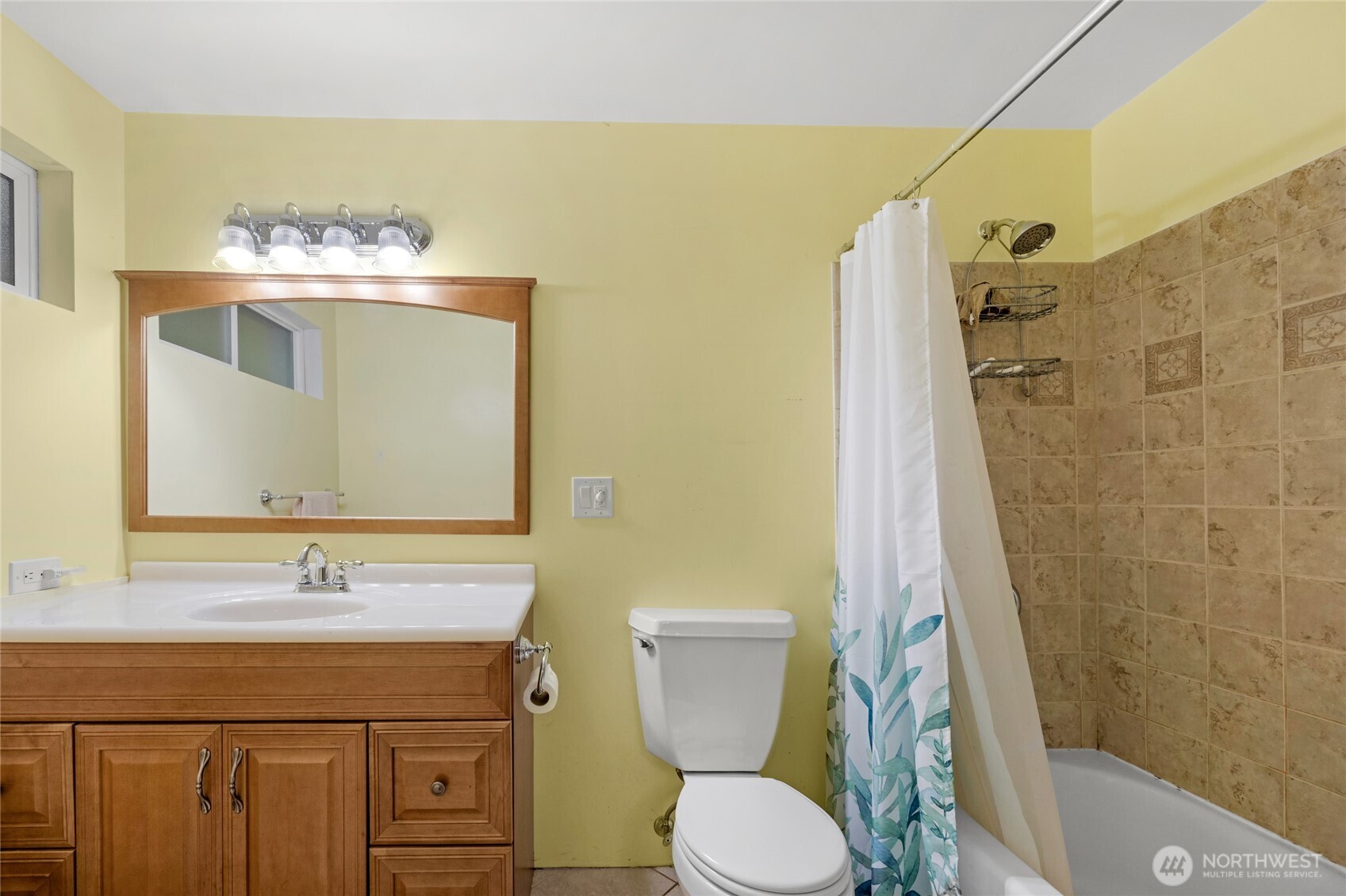 19331 37th Avenue NE Lake Forest Park WA 98155