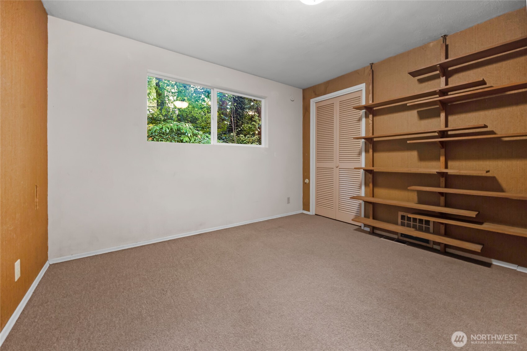 19331 37th Avenue NE Lake Forest Park WA 98155
