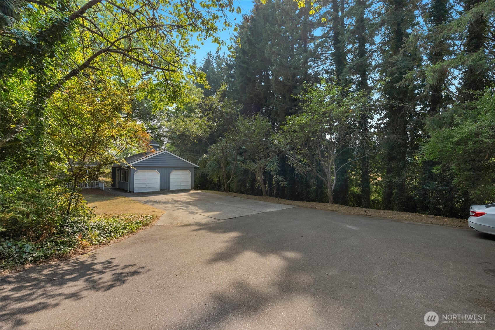 19331 37th Avenue NE Lake Forest Park WA 98155
