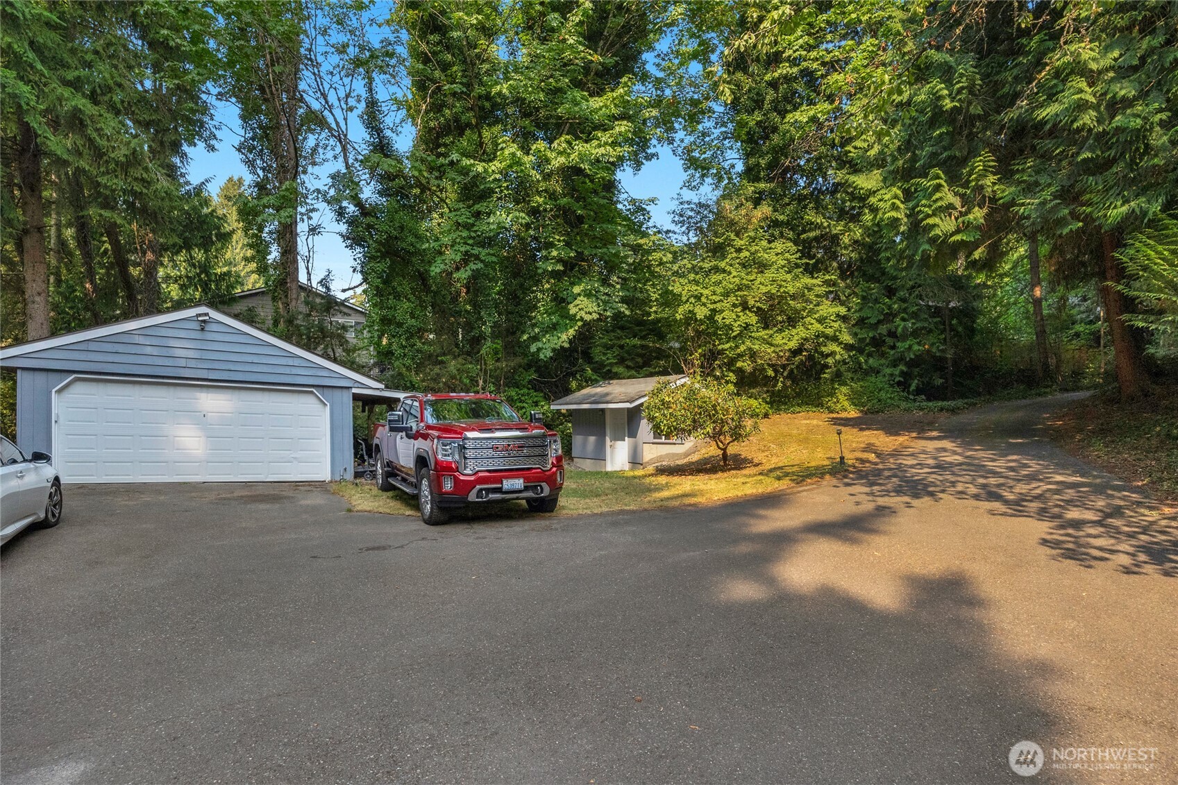 19331 37th Avenue NE Lake Forest Park WA 98155